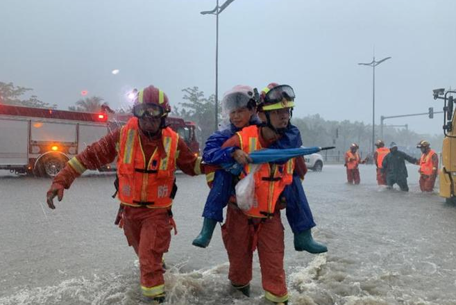 广东强降雨相关警情109起，消防营救疏散486名被困群众
